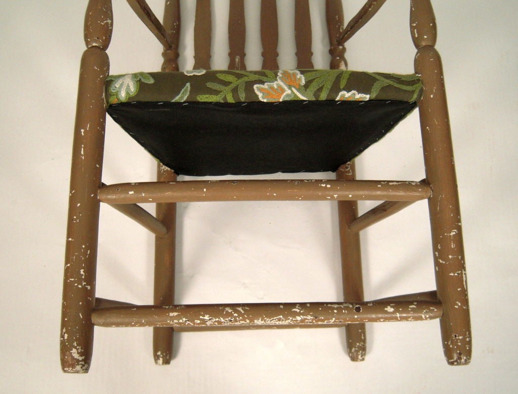 EARLY AMERICAN BANNISTER BACK ARM CHAIR 4