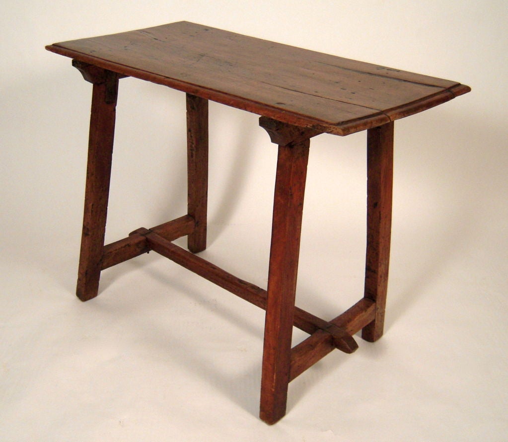 18TH C WALNUT SPANISH TRESTLE TABLE