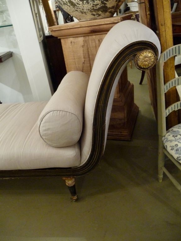 19th Century English Paint and Gilt Daybed In Excellent Condition In Boston, MA