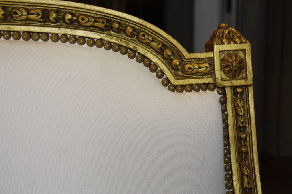 French Louis XVI Neoclassical Giltwood Canape In Good Condition In Pembroke, MA