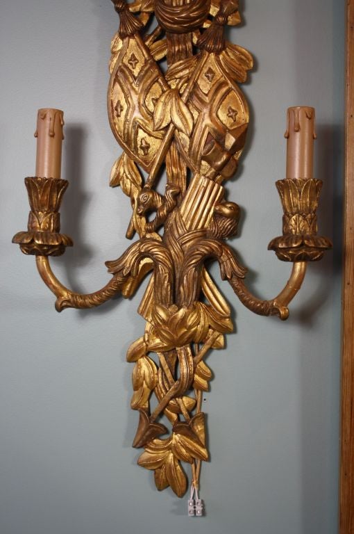 20th Century Pair of Italian Giltwood Sconces For Sale