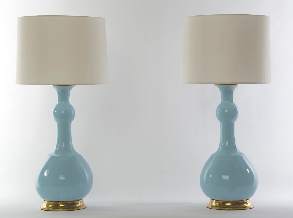 SPECIAL ORDER / PLEASE CONTACT US FOR LEAD TIME 

$2,665 EACH + $100 upcharge for hand rolled silk shade (optional). Base price includes cream paper flare shade provided by artist. Purchaser may choose either option. Any model can be made from a