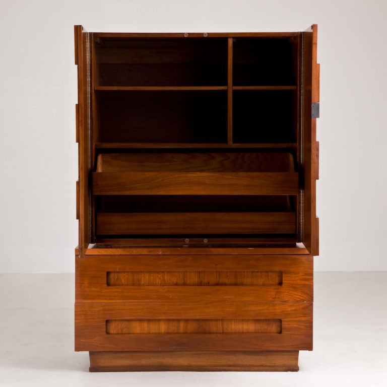 A Two Part Upright Cabinet designed by Lane USA 1950s In Good Condition For Sale In London, GB