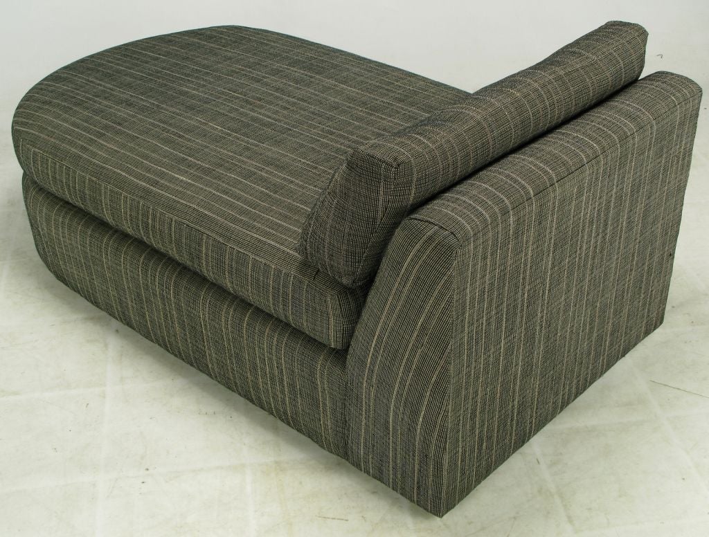 Jay Spectre Studio Chaise Longue In Dark Gray Upholstery 1