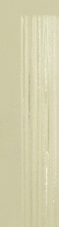 Milieu du XXe siècle Vase scandinave en verre texturé en liège en vente