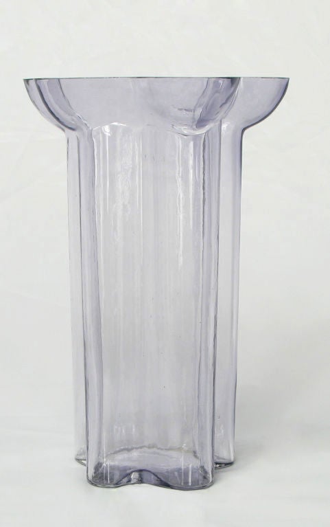 Milieu du XXe siècle Vase italien en verre Tronchi de Pentafoil en vente