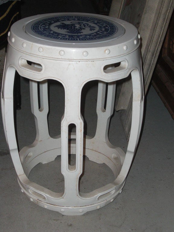 Unknown Chinese barrel style table