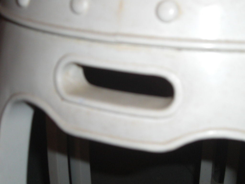 Chinese barrel style table 2