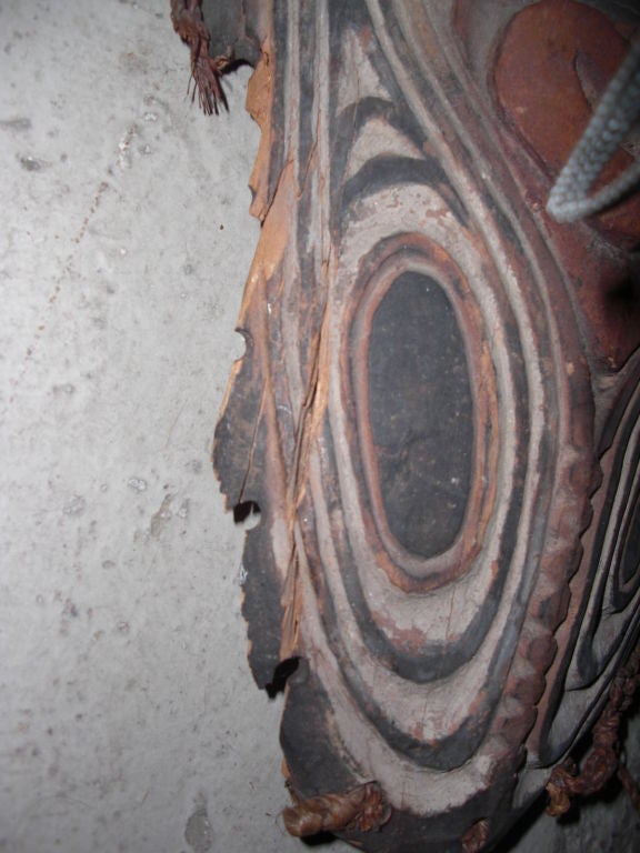 New Guinea ceremonial mask. 1