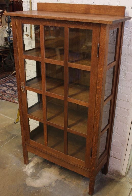Gustav Stickley China Cabinet 4