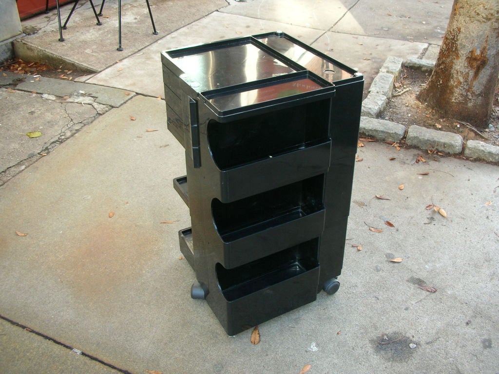 art cart with wheels