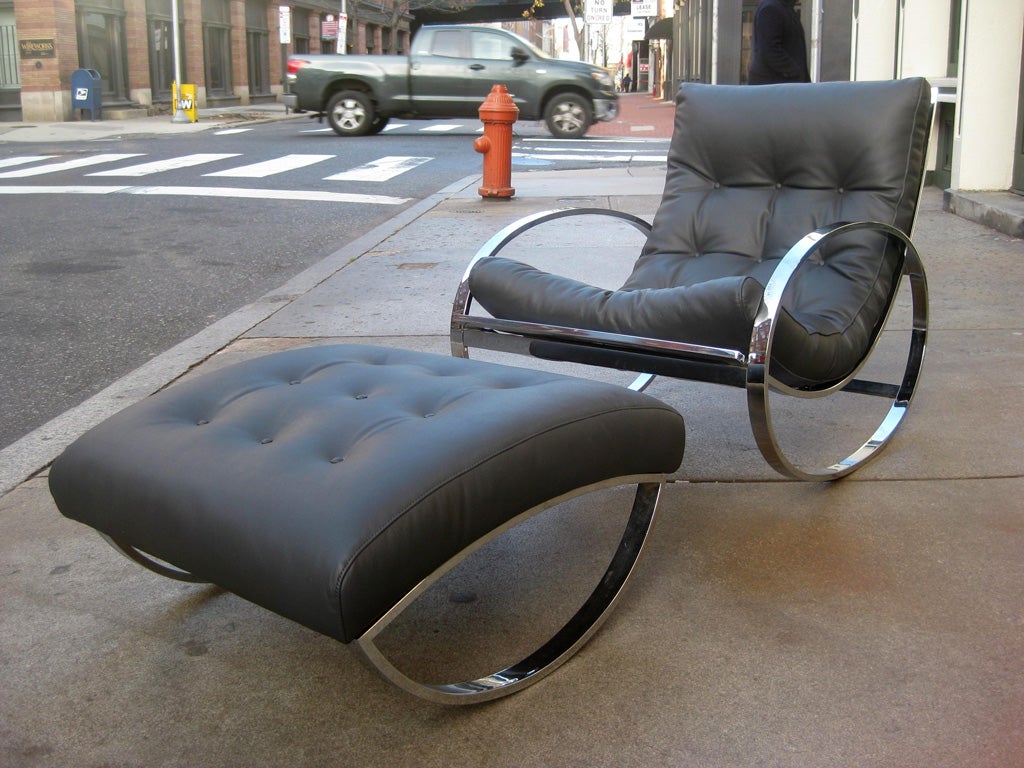 Chrome Italian chrome rocking chair in the style of Milo Baughman