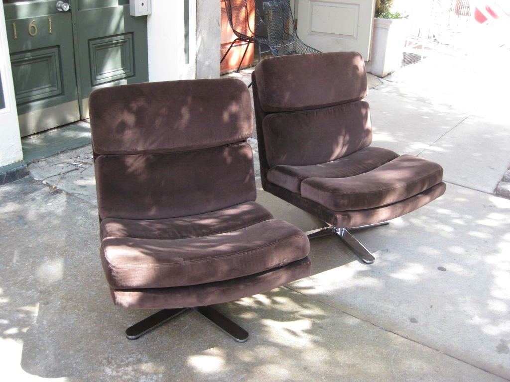 American Pair of John Follis Solo Chairs by Fortress