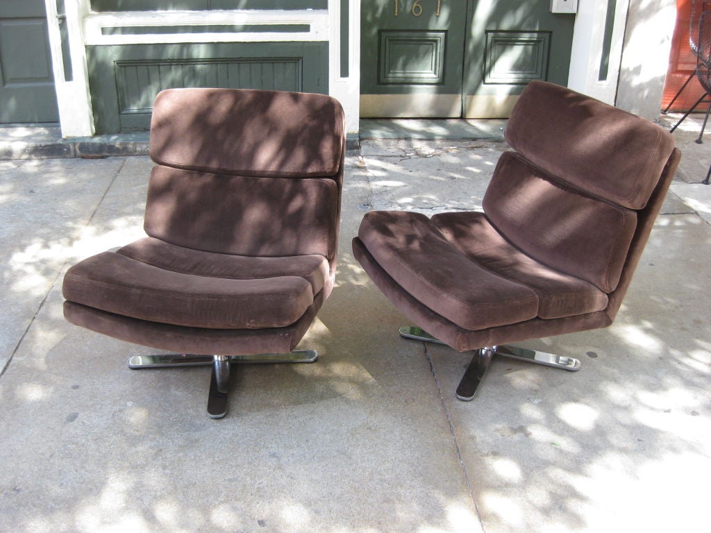 Late 20th Century Pair of John Follis Solo Chairs by Fortress