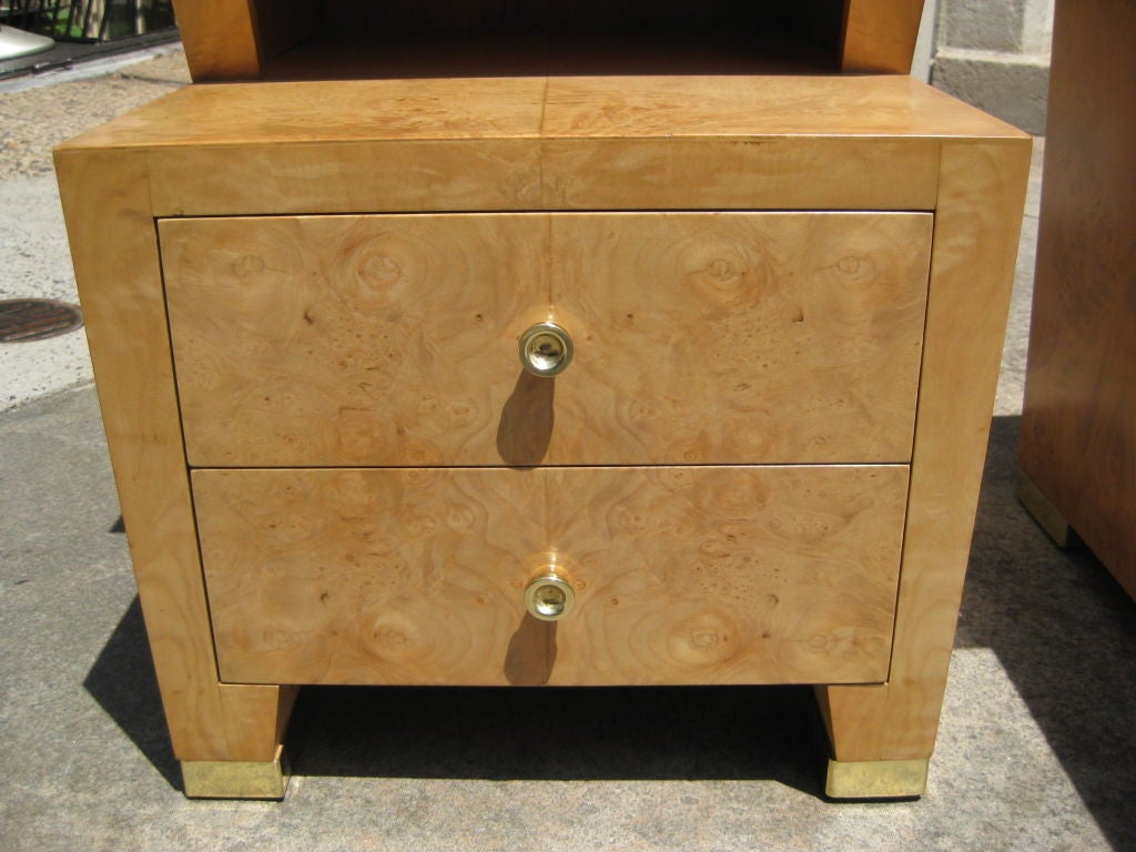 Mid-20th Century Pair of Red Lion Burled Nightstands with Polished Brass