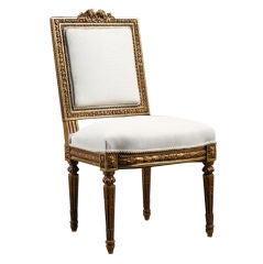 Pair of Elegant Italian Giltwood Carved Side Chairs