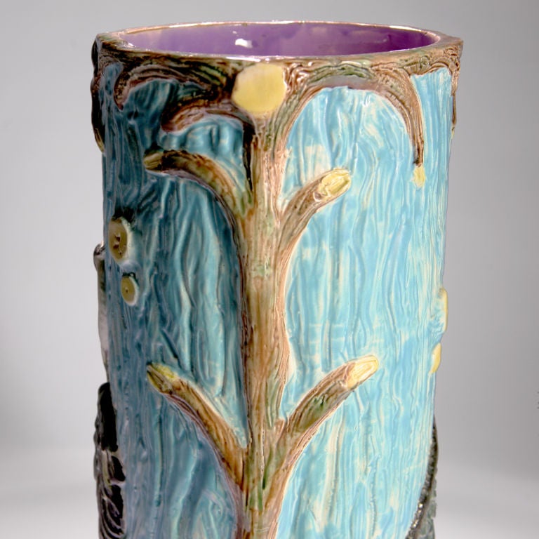 Majolica Umbrella Stand In Excellent Condition In New York, NY
