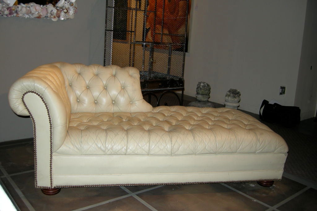 20th Century Leather Chesterfield Recamier