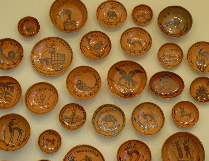 20th Century Vintage Mexican Pottery Collection - Esteban Valdez