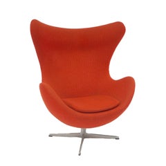 Swivel Egg Chair by Arne Jacobsen