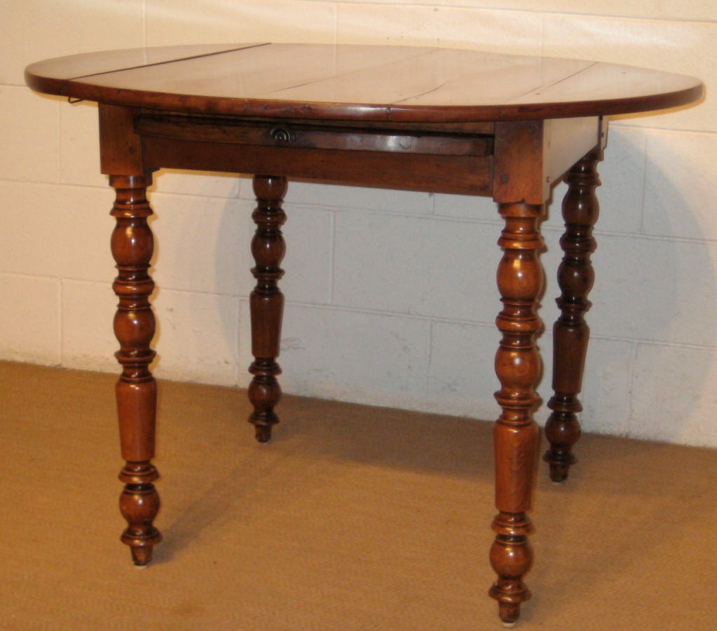 French Louis Philippe Round Table