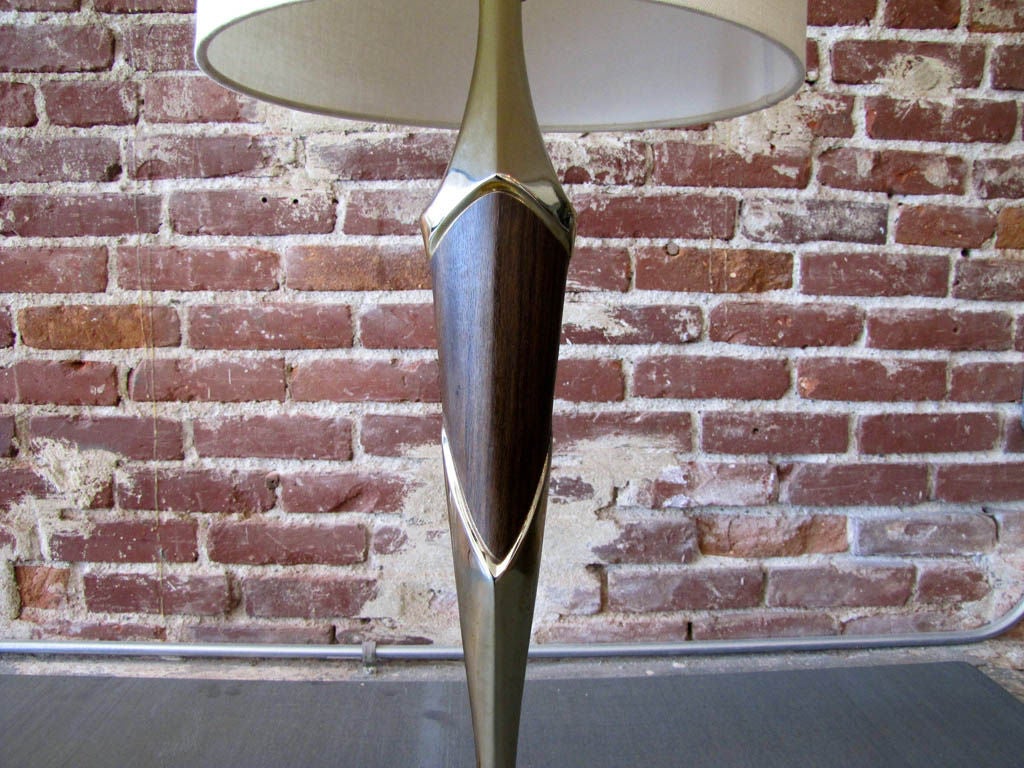 American Laurel Table Lamp For Sale