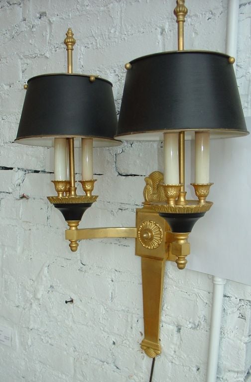 French Empire Gilt Bronze Single Sconce with  Black Metal Shades In Good Condition In Chicago, IL