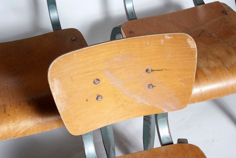 Collection of timeworn school chairs priced individually.
Various height. 2 x 15