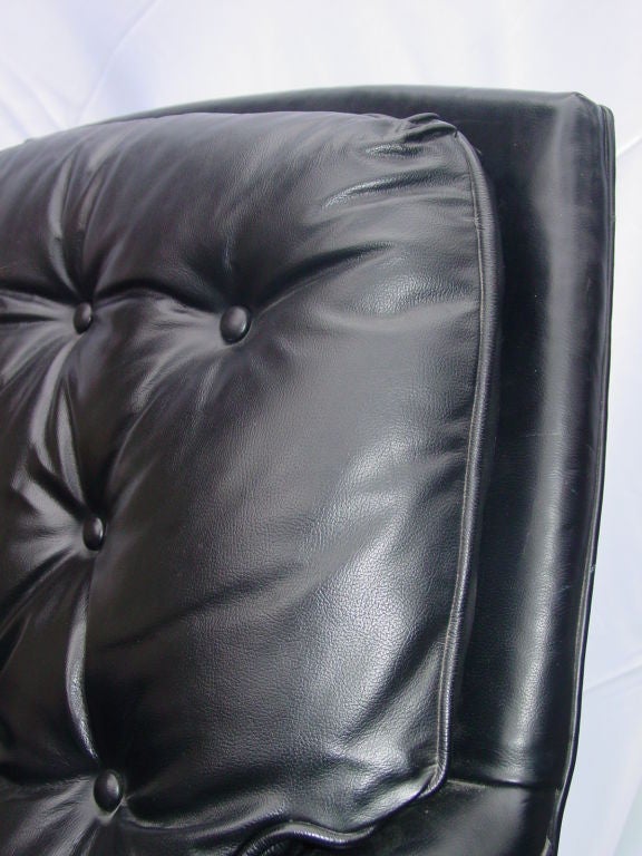 Mid-20th Century Fantastic Leather Lounge Chair