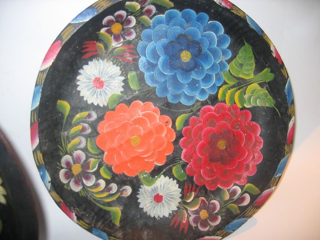 20th Century Vintage Hand-Painted Mexican Batea Wooden Tole Bowls