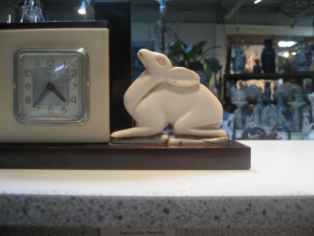 Mid-20th Century French Art Deco Wind-Up Desk Clock