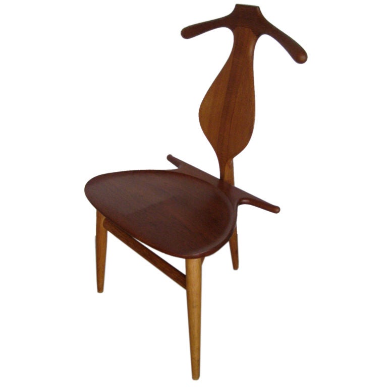 Chaise Valet en teck et chêne conçue par Hans Wegner