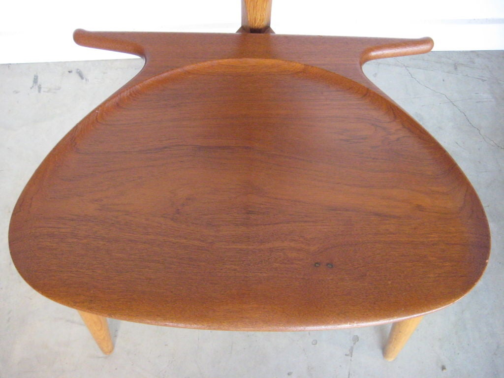 Chaise Valet en teck et chêne conçue par Hans Wegner 2
