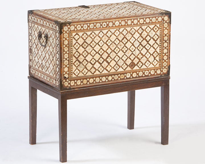 Rosewood Exotic Anglo -Indian traveling desk