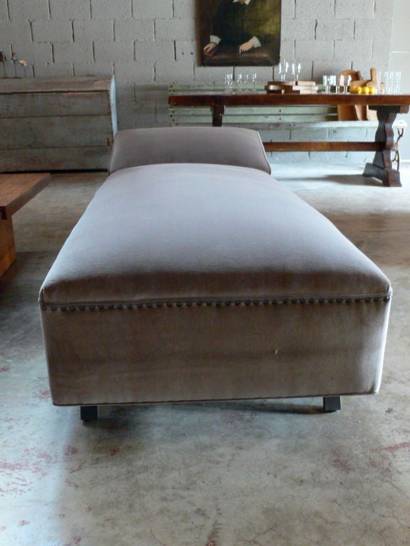 antique psychiatrist couch