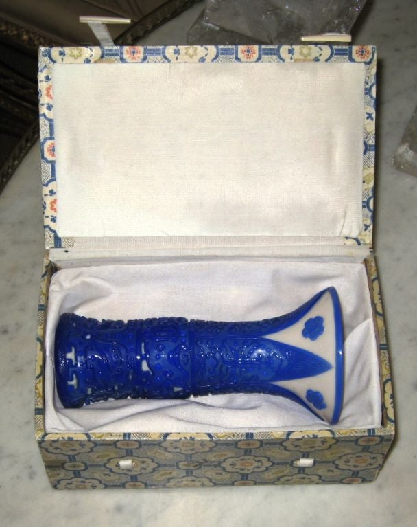 Chinese Peking Glass Blue and White Vase For Sale 3