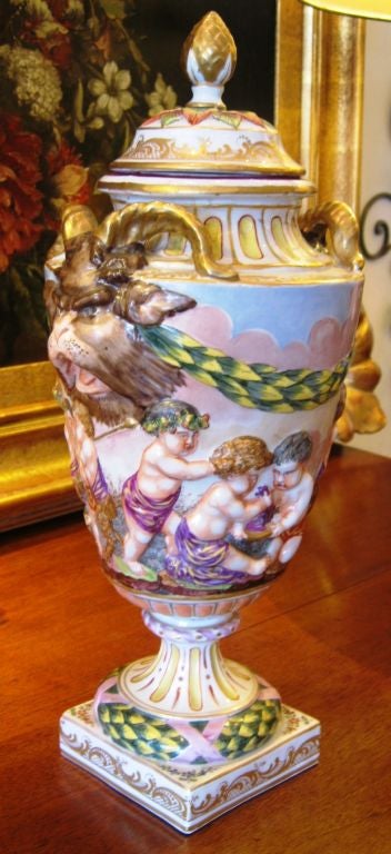 capodimonte urn with lid