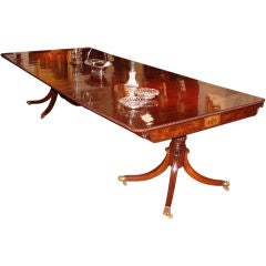 Fine Regency mahogany 2-pedestal dining table