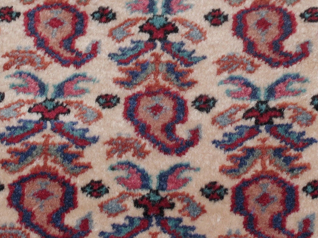 Kayseri Rug In Excellent Condition In New York, NY