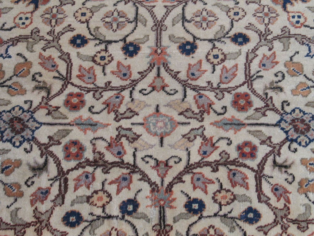 Kayseri Rug In Good Condition For Sale In New York, NY