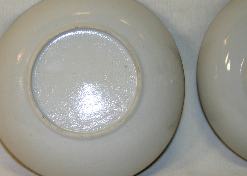 20th Century Pair of Chinese Export Nanking Porcelain Canton Saucer Dishes