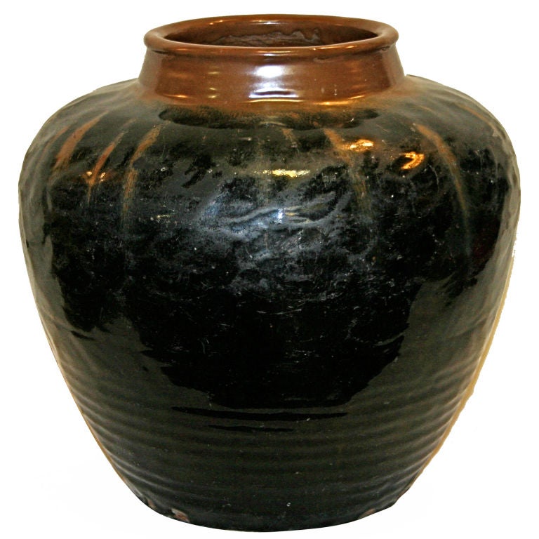 Large Antique Chinese Porcelain Yuan or Ming Dynasty Storage Jar