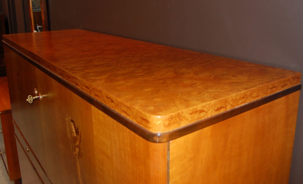 Schwedische Art-Déco-Aufbewahrungs- und Barschrank mit Intarsien 1
