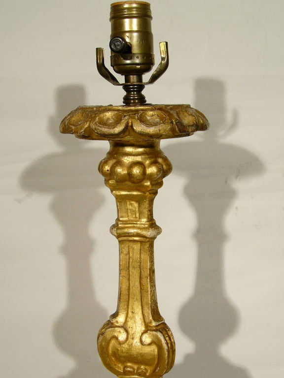 ITALIAN 18TH CENTURY BAROQUE GILTWOOD PRICKET STICK LAMP 1