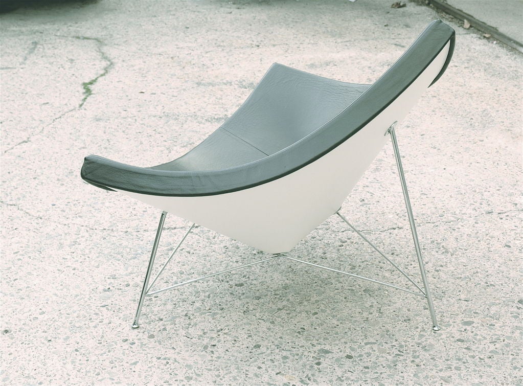 Lounge chair in black leather with chrome base.

George Nelson's “Coconut Chair,” for Herman Miller, 1955

Licensed reissue by Vitra for Herman Miller

This icon of fifties design takes its cue from the school of comfort popularized by Hans
