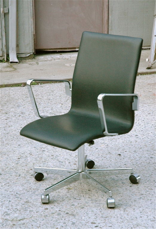 Contemporary Arne Jacobsen Oxford 3291 Desk Chair for Fritz Hansen
