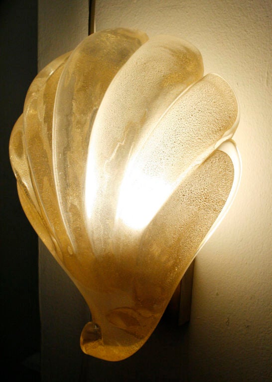 Mid-20th Century A Pair of Seguso Murano Shell Shaped  Sconces