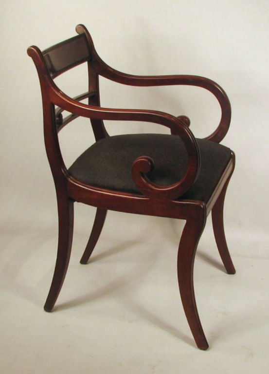 19th Century Set of Eight Classical Mahogany Dining Chairs For Sale