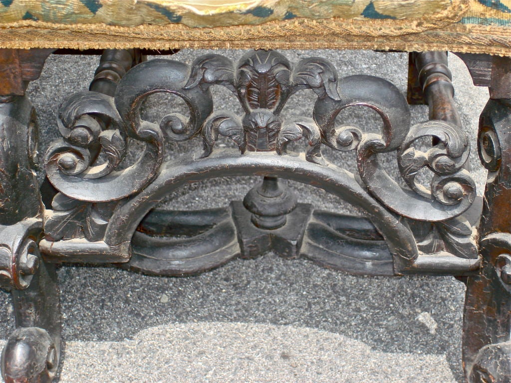 Walnut EXTREMELY RARE PERIOD ENGLISH 17TH CENTURY SETTEE