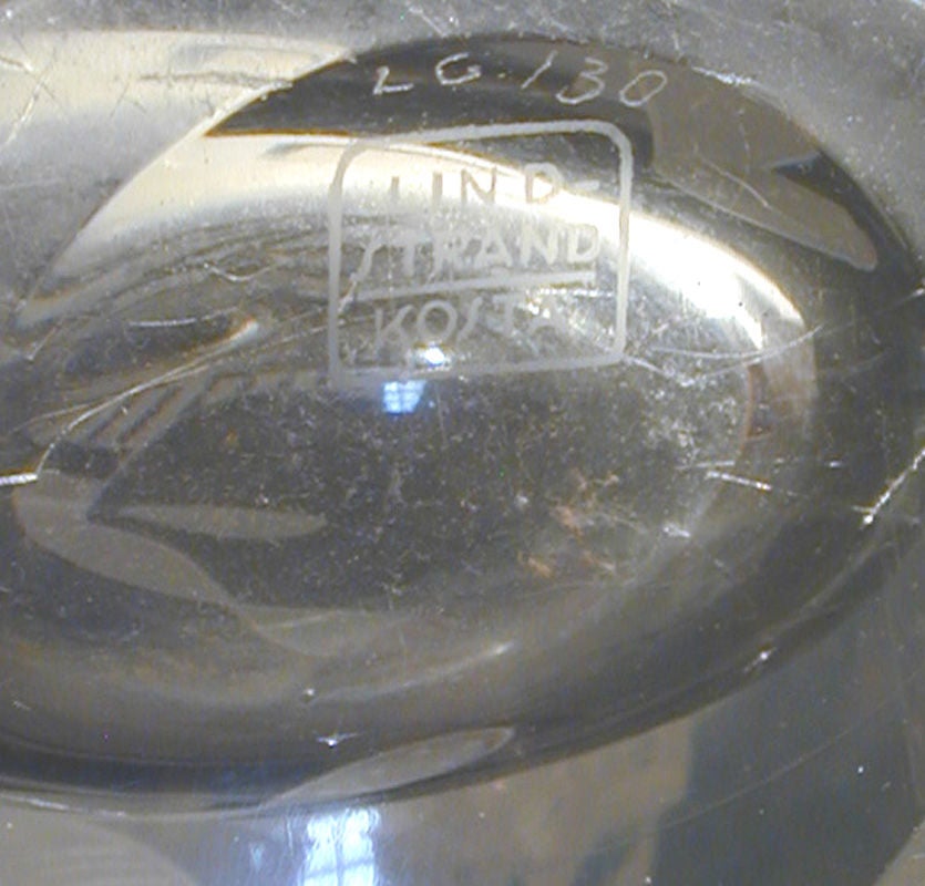 Seltene Soccer-Spieler-Vase von Lindstrand für Kosta Boda im Angebot 2